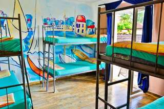 Хостелы Hostel Anton Тиват Кровать в общем 6-местном номере-3