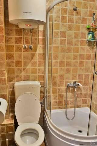 Хостелы Hostel Anton Тиват Кровать в общем номере с 4 кроватями-4